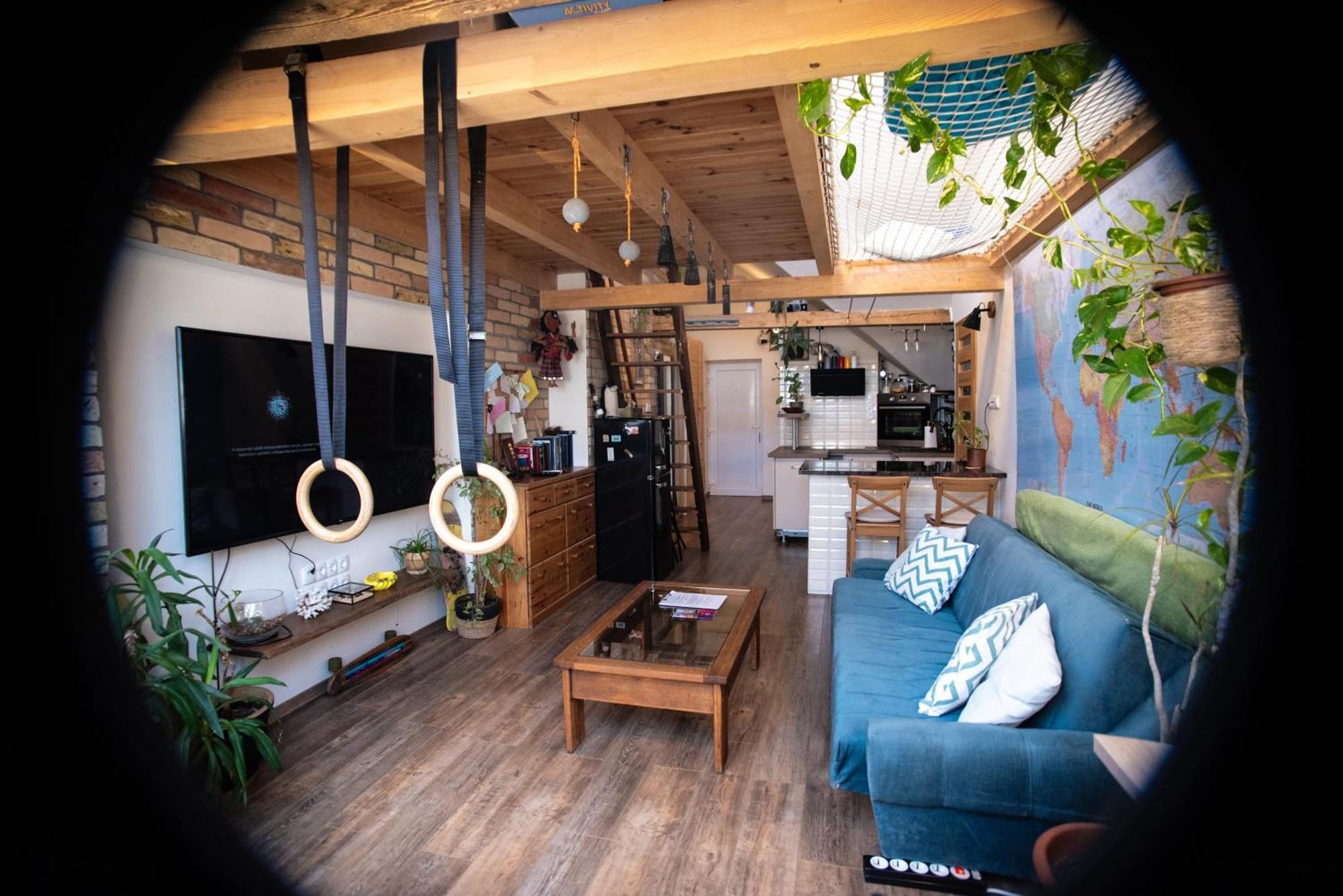 Treehouse Apartment Сегед Экстерьер фото